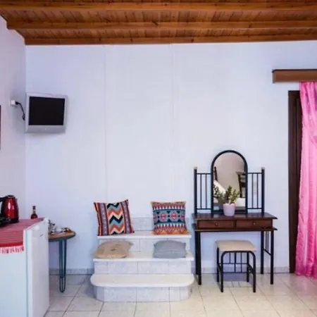 Cosy Near Super Paradise